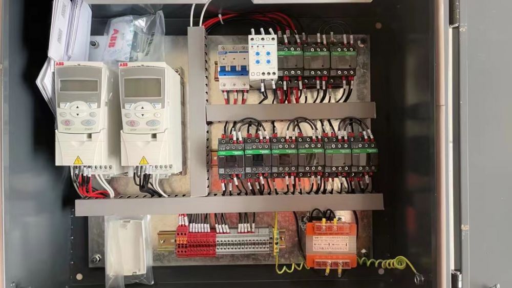 起重機(jī)電氣系統(tǒng)、起重電氣箱、電器柜、變頻起重電氣生產(chǎn)定制