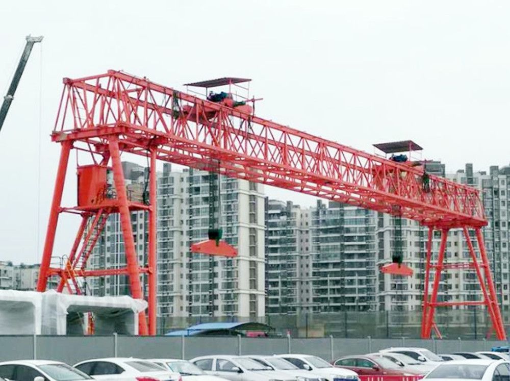 龍門吊生產(chǎn)廠家、電動(dòng)雙梁門式起重機(jī)設(shè)計(jì)制造、安裝調(diào)試、維修維保