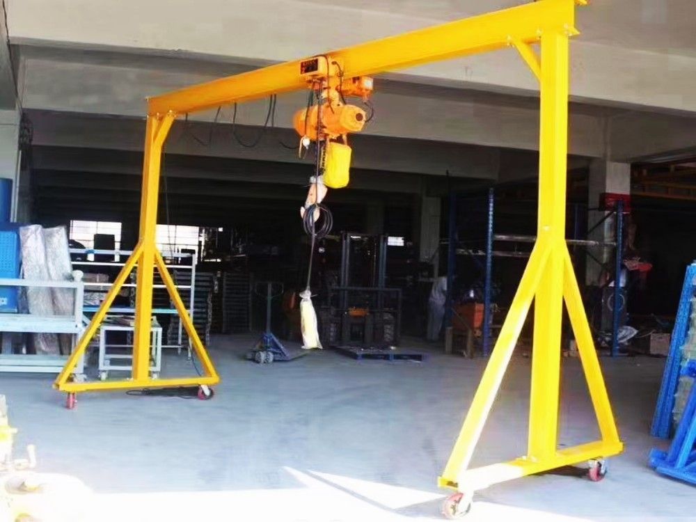 手推龍門架、小型龍門吊、簡易門式起重機生產(chǎn)制造安裝調試