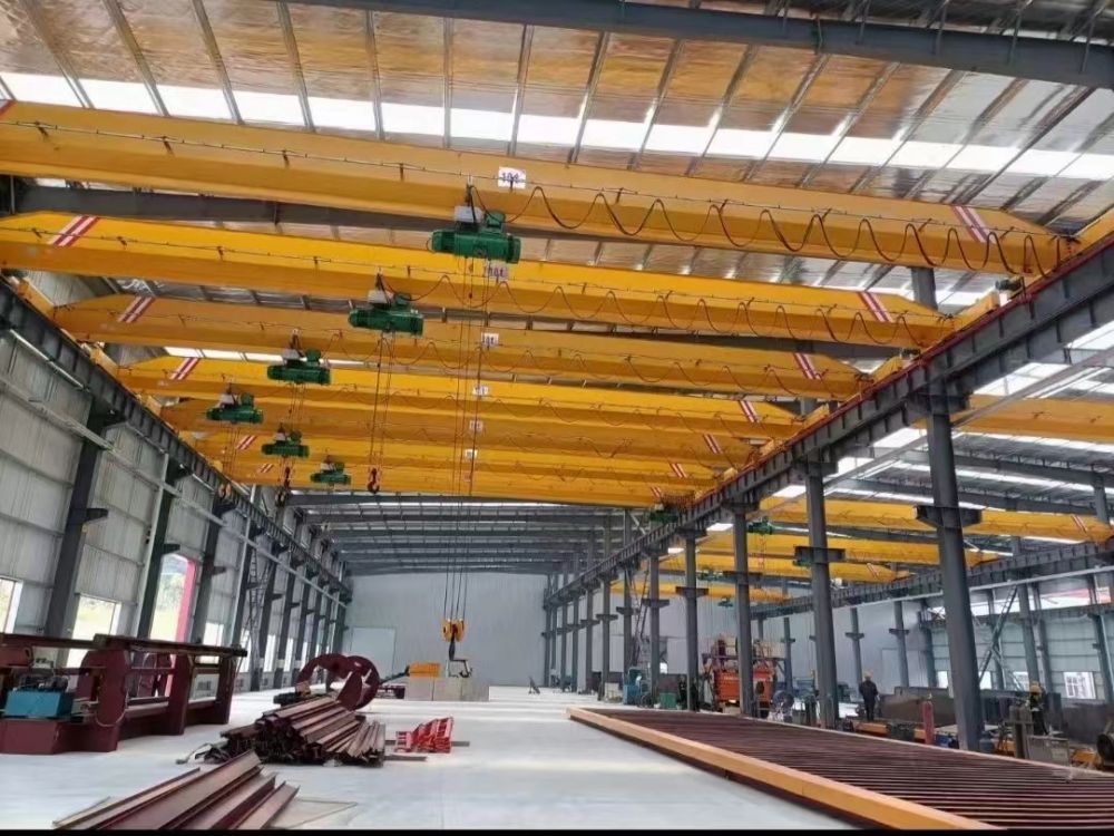 河南新鄉(xiāng)起重機(jī)、LDA型電動(dòng)單梁起重機(jī)起重量、價(jià)格