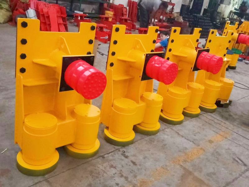 橋式門式起重機(jī)防脫軌裝置、起重機(jī)安全保護(hù)裝置