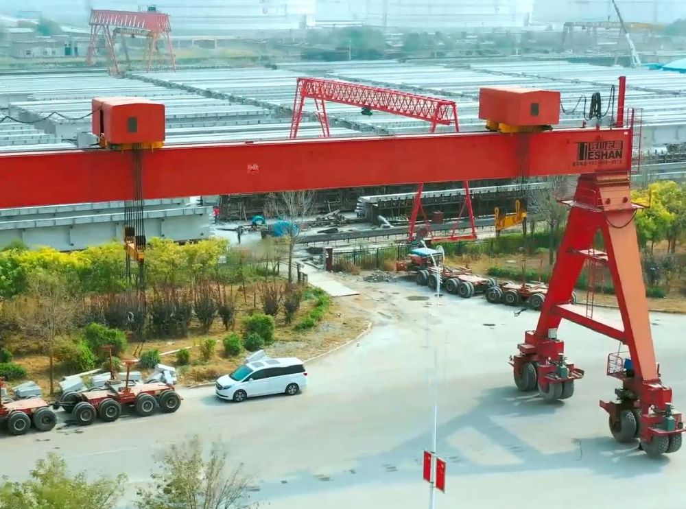 四川遂寧輪胎式門式起重機(jī)、提梁機(jī)、路橋門機(jī)龍門吊廠家銷售安裝維修
