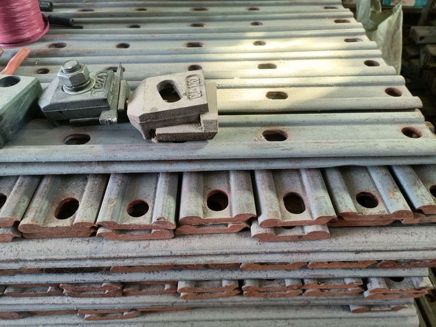 起重機軌道壓板、軌道夾板、軌道魚尾板批發(fā)