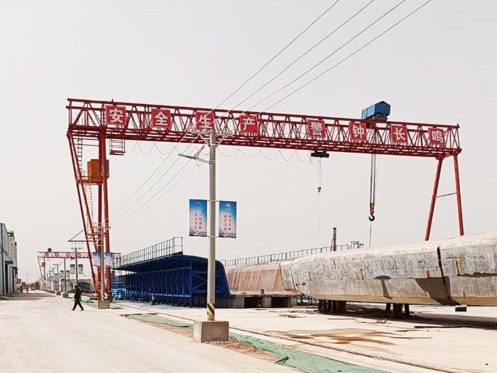 桁架門式起重機(jī)、工程龍門吊、提梁機(jī)、路橋門機(jī)、河南鐵山起重