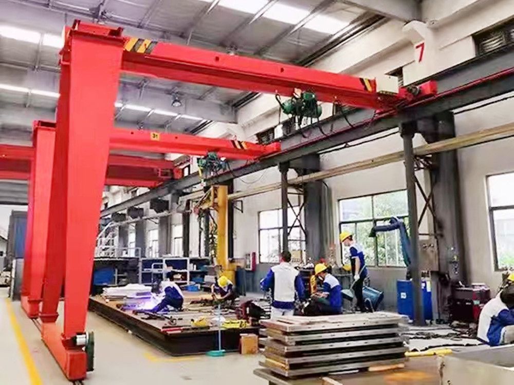 臨汾龍門吊、BMH型半腿單梁門式起重機(jī)廠家銷售、安裝維修