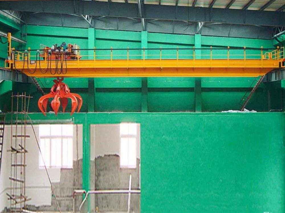 河南垃圾吊廠家、垃圾抓斗橋式起重機特性、價格