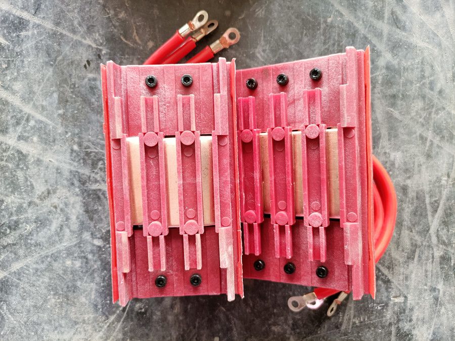 無接縫滑觸線中間接線器批發(fā)、河南省中億滑導(dǎo)電器有限公司