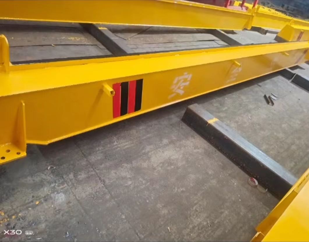 新中式起重機(jī)、輕量化、智能化