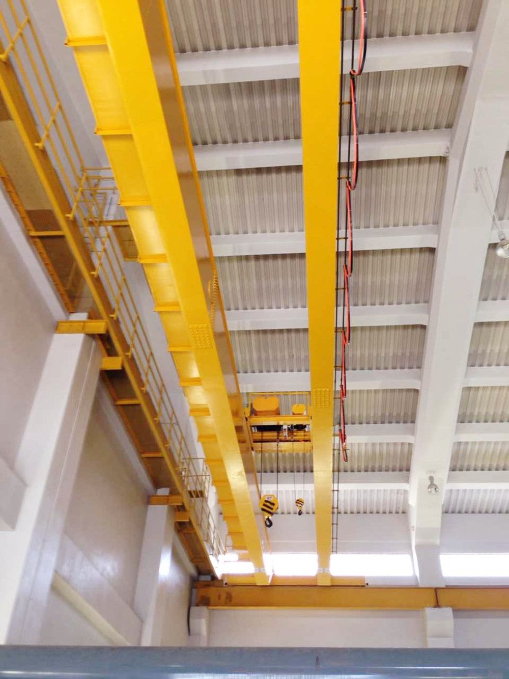 太原起重機廠家銷售、電動雙梁橋式起重機供貨、安裝