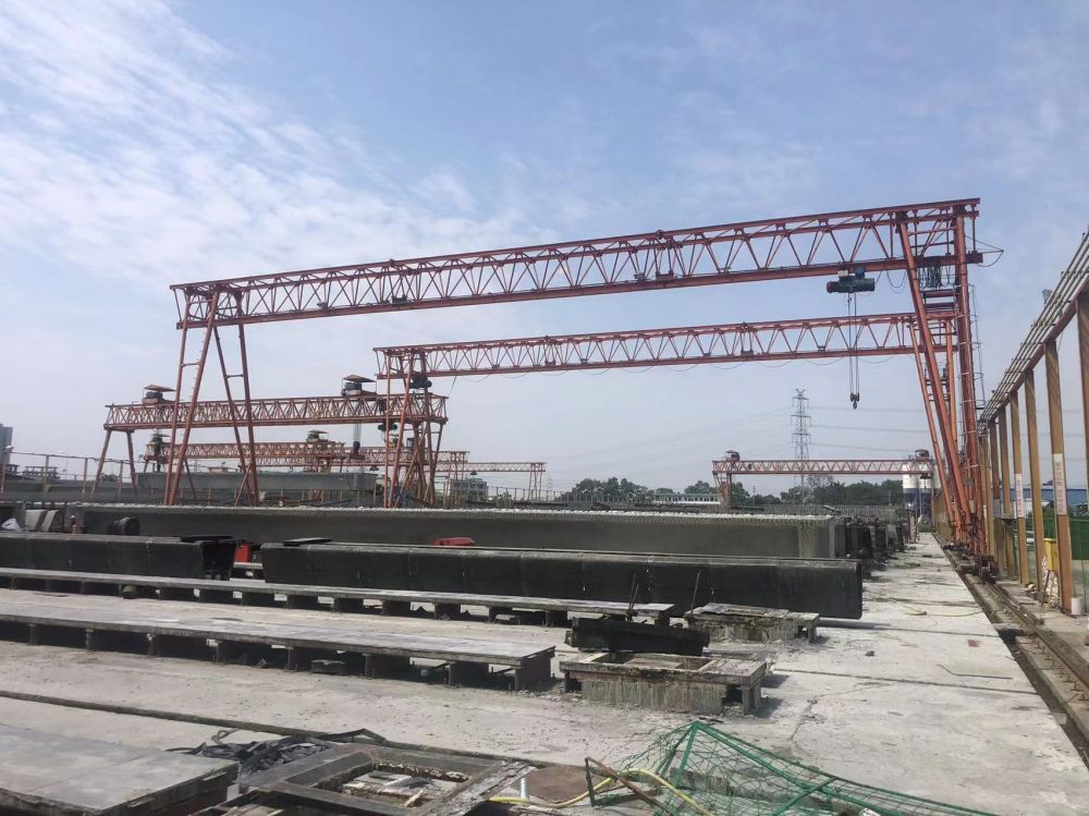 吉林白山龍門吊、單梁門式起重機(jī)、路橋門機(jī)廠家銷售、安裝維修