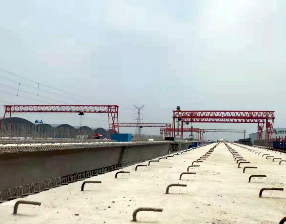 龍門吊廠家、型號、參數(shù)、雙梁門式起重機設計制造、安裝維修