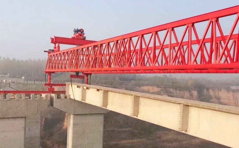 山西架橋機(jī)租賃廠家服務(wù)、路橋門機(jī)、提梁機(jī)、龍門吊租賃安裝搬遷維修