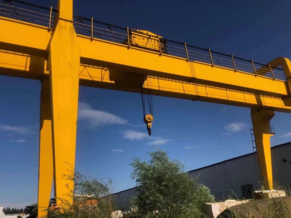 龍門吊、國標(biāo)非標(biāo)歐式單雙梁門式起重機(jī)、雙梁龍門吊型號規(guī)格、價格