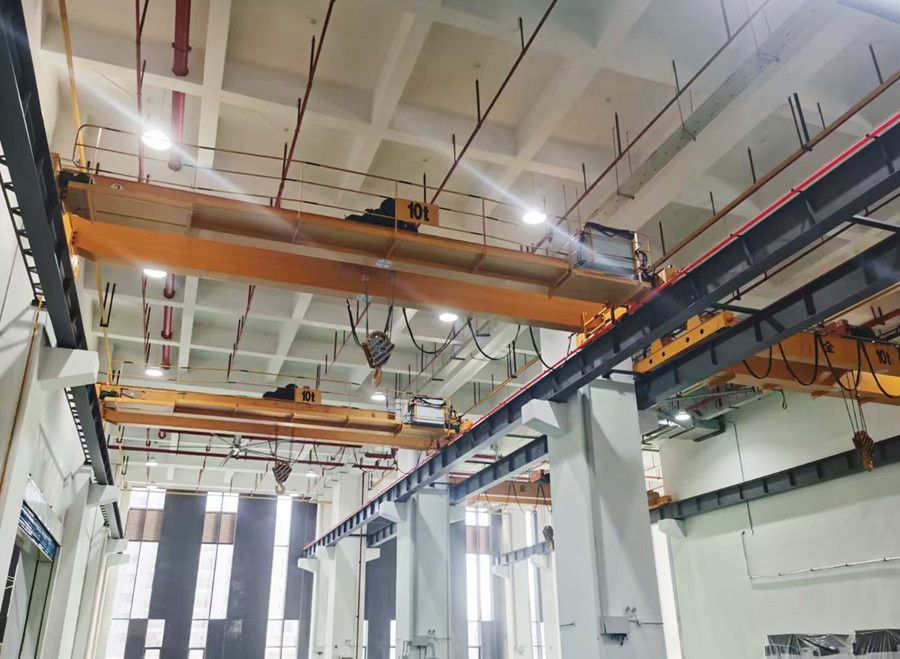 上海雙梁橋式起重機(jī)、LH型電動(dòng)葫蘆橋式起重機(jī)