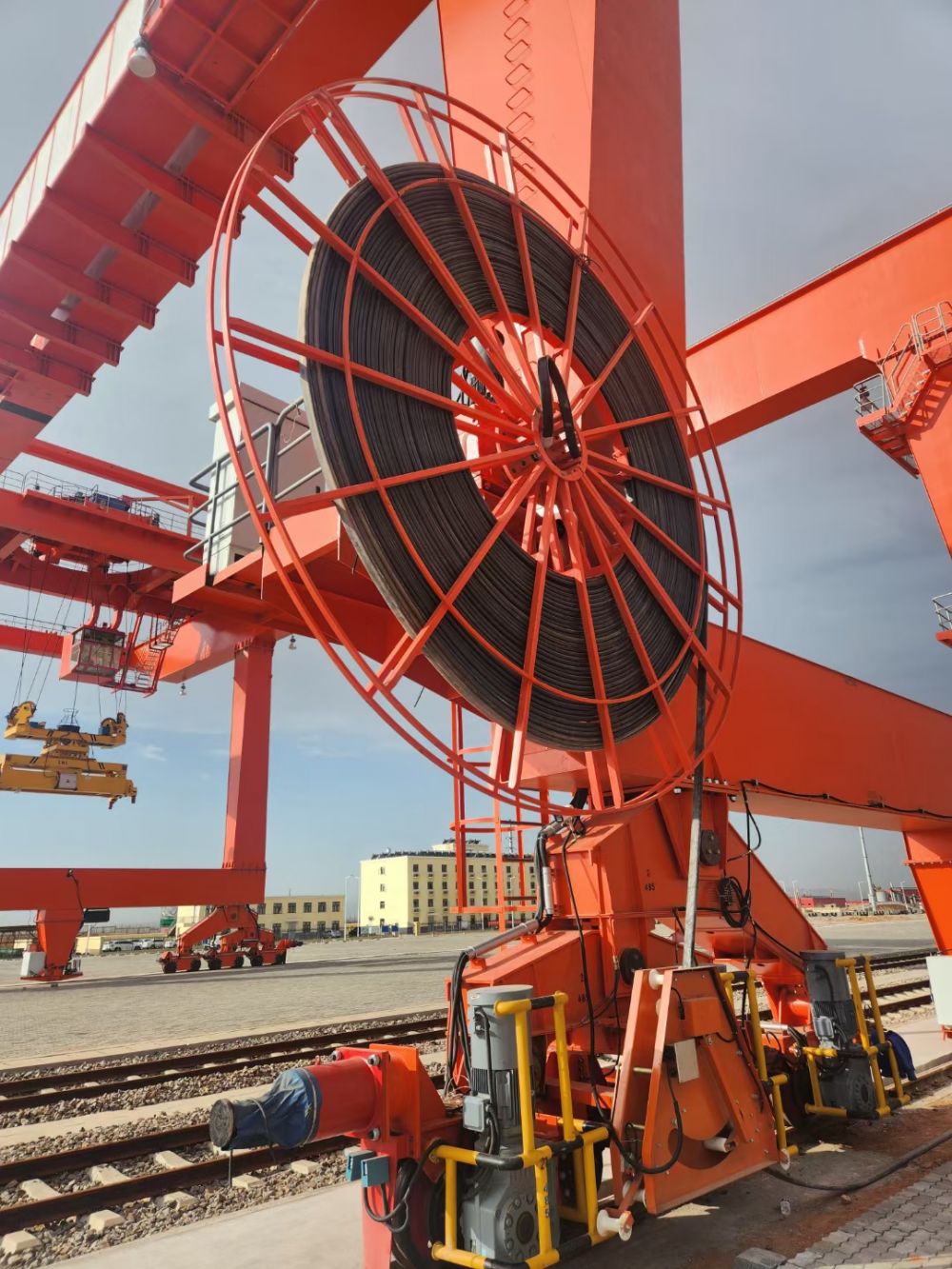 龍門(mén)吊、港機(jī)、門(mén)式起重機(jī)電纜卷筒型號(hào)規(guī)格、技術(shù)參數(shù)