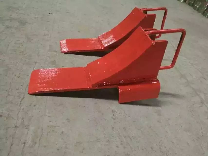 龍門吊防風防傾覆裝置有哪些？室外起重機為什么要進行夾軌防護？