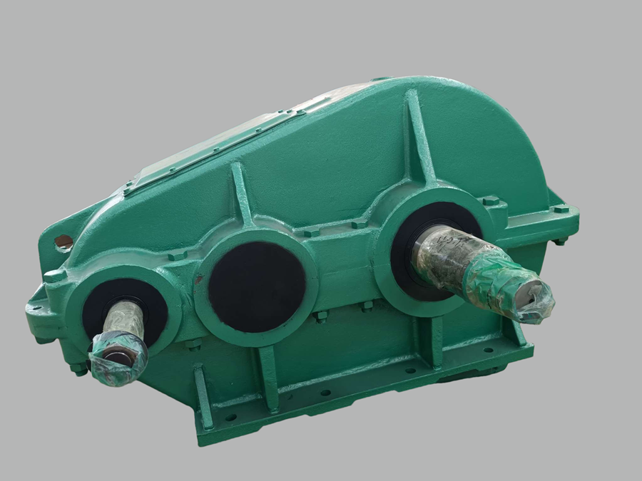 起重齒輪減速機(jī)、ZQ650型圓柱齒輪減速機(jī)