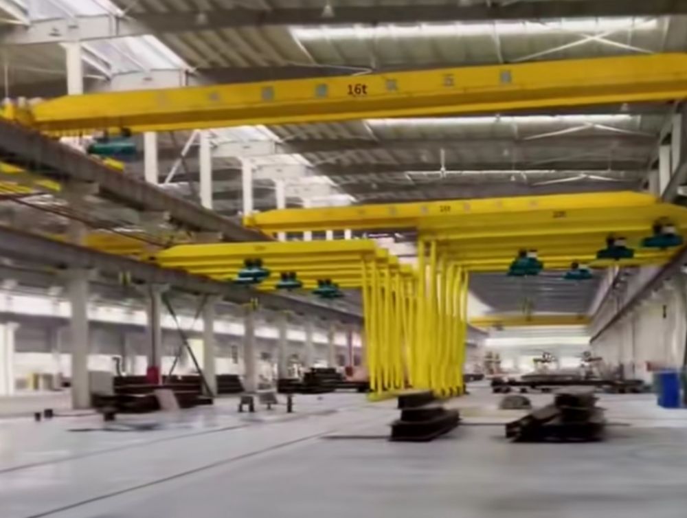 BMH型半腿門式起重機(jī)、半腿龍門吊、半腿門機(jī)