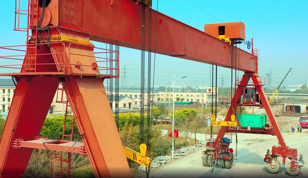 四川遂寧輪胎式門式起重機(jī)、提梁機(jī)、路橋門機(jī)龍門吊廠家銷售安裝維修