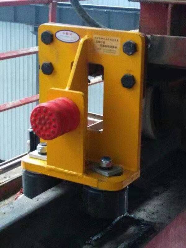 起重機(jī)防脫軌器、起重機(jī)防啃軌裝置