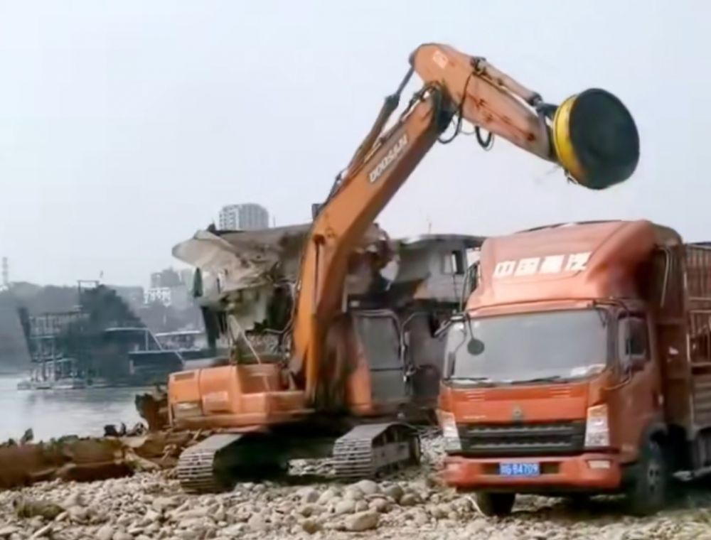 電磁吸盤廠家、矩形圓形電磁吸盤、抓機用電磁吸盤