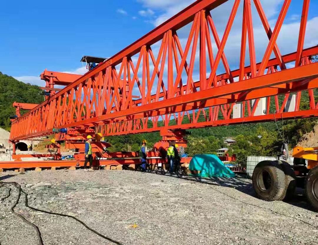 遼寧撫順架橋機(jī)、公路鐵路架橋機(jī)、自平衡架橋機(jī)廠家供貨