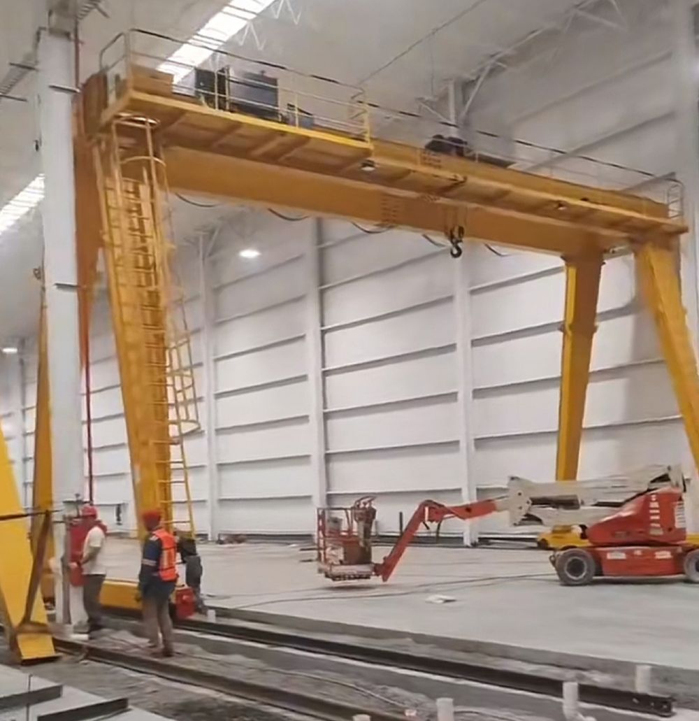 浙江寧波龍門吊、電動單雙梁門式起重機