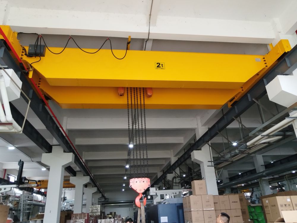 廣東清遠(yuǎn)起重機(jī)、電動(dòng)雙梁橋式起重機(jī)