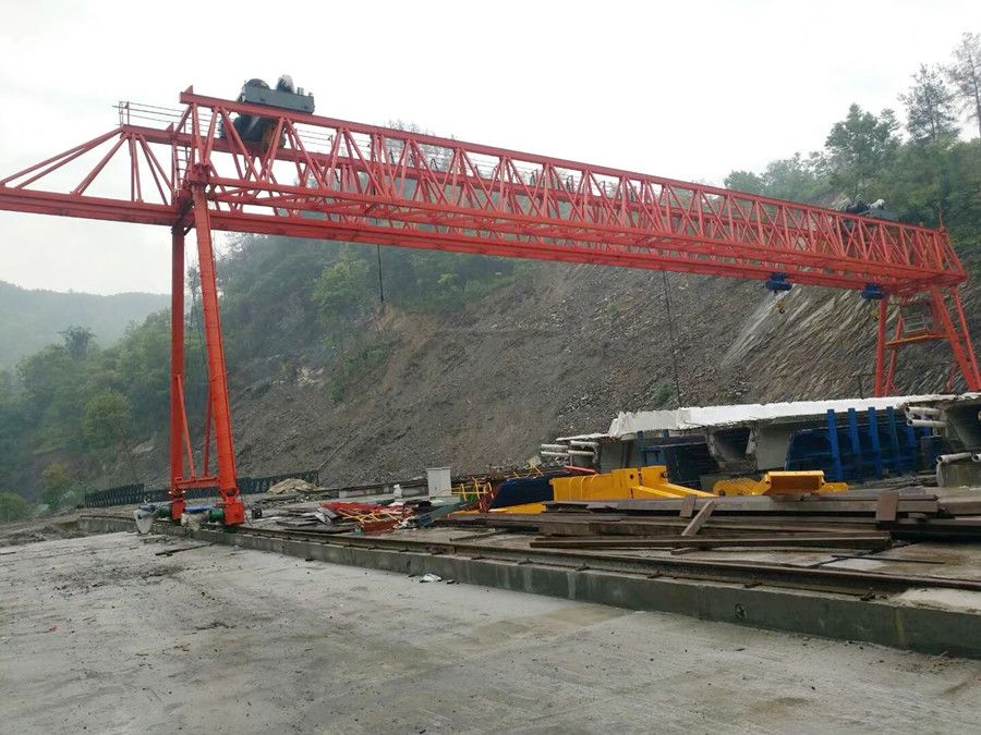 陜西路橋工程門機、陜西提梁機、工程門式起重機