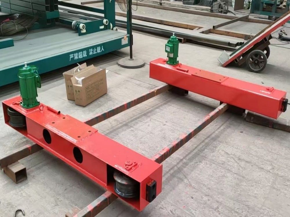起重機(jī)端梁、天車(chē)/吊機(jī)端梁、大車(chē)運(yùn)行機(jī)構(gòu)車(chē)輪組廠家批發(fā)