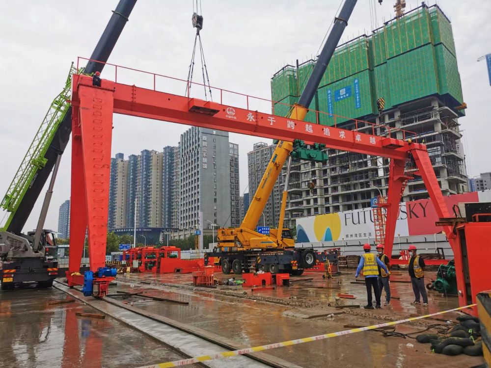 MH型電動葫蘆單梁門式起重機、可變跨度龍門吊