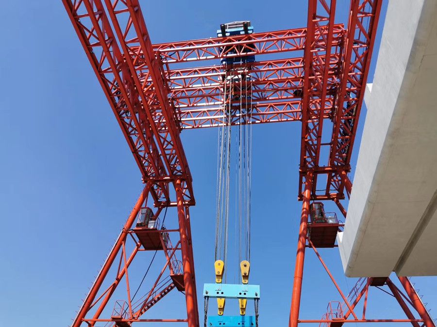 河南路橋工程提梁機、MG型工程門式起重機