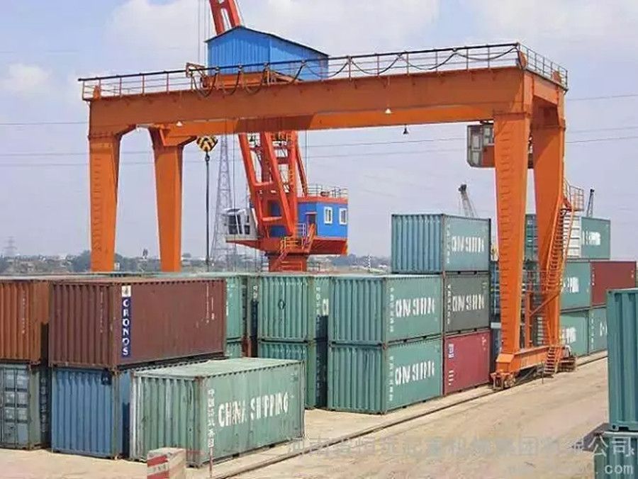 大連門式起重機(jī)、集裝箱軌道門式起重機(jī)廠家銷售