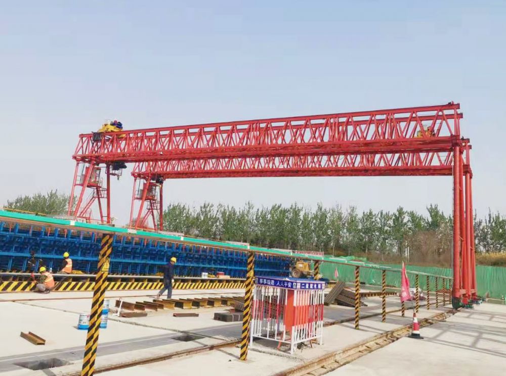 路橋門機、提梁機、工程龍門吊、雙梁門式起重機廠家銷售安裝維修