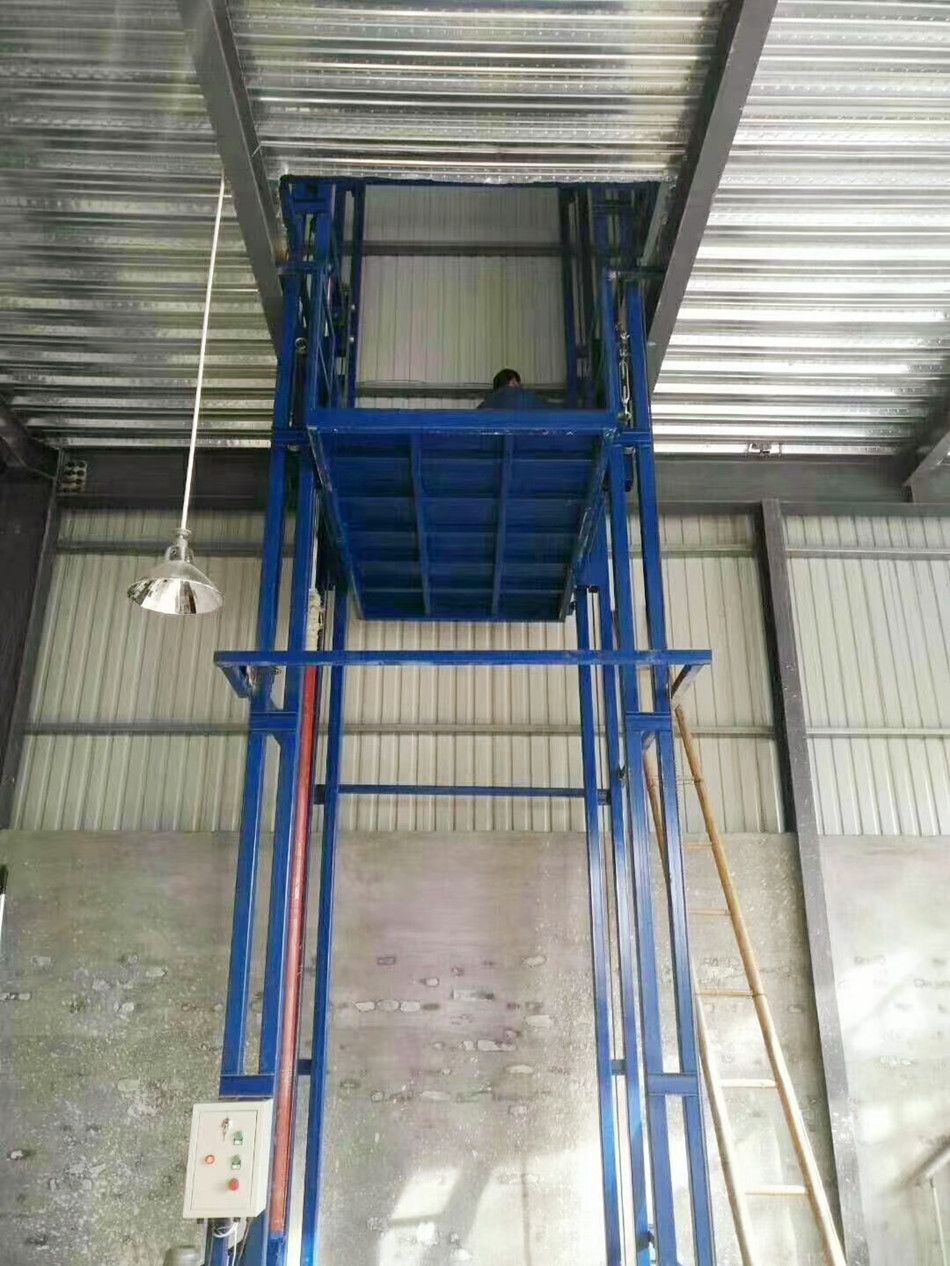 肇慶市SJD型鏈條導(dǎo)軌式升降機(jī)、貨梯廠家供貨、安裝維修