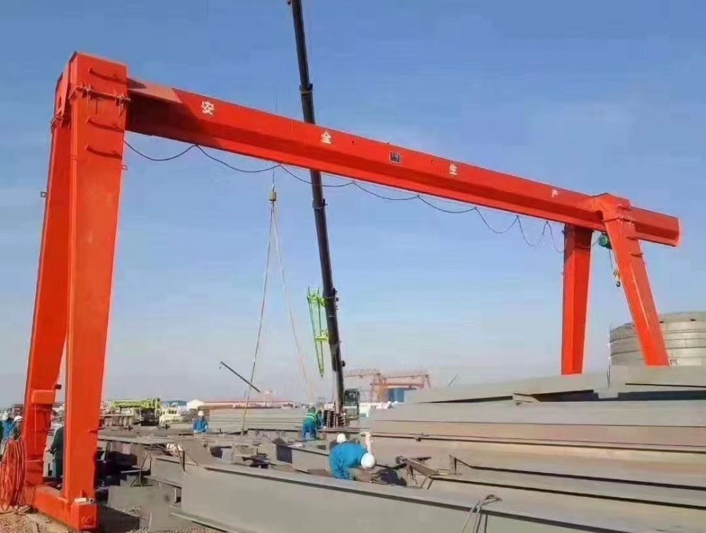 廣東龍門吊廠家品牌價(jià)格、MH型電動(dòng)單梁門式起重機(jī)