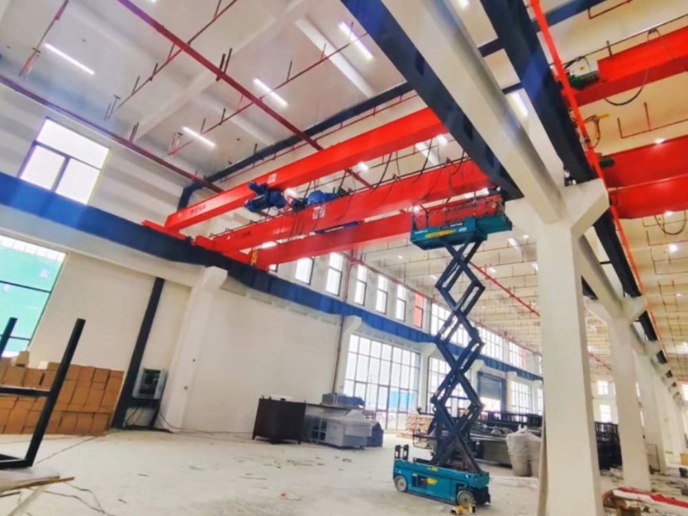 河南航吊生產(chǎn)廠家、電動(dòng)單雙梁橋式起重機(jī)、橋吊、行車、天車