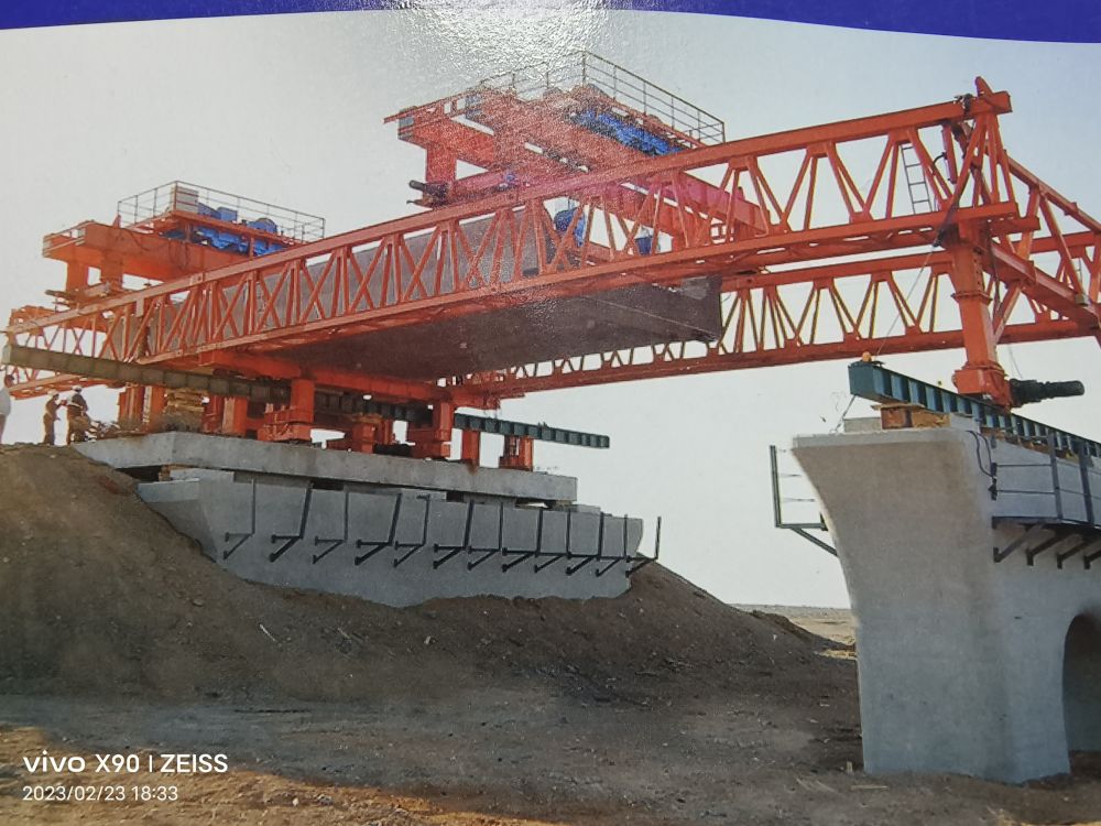 高鐵架橋機(jī) 提梁機(jī) 偏掛門式起重機(jī) 水工起重機(jī) 廠家