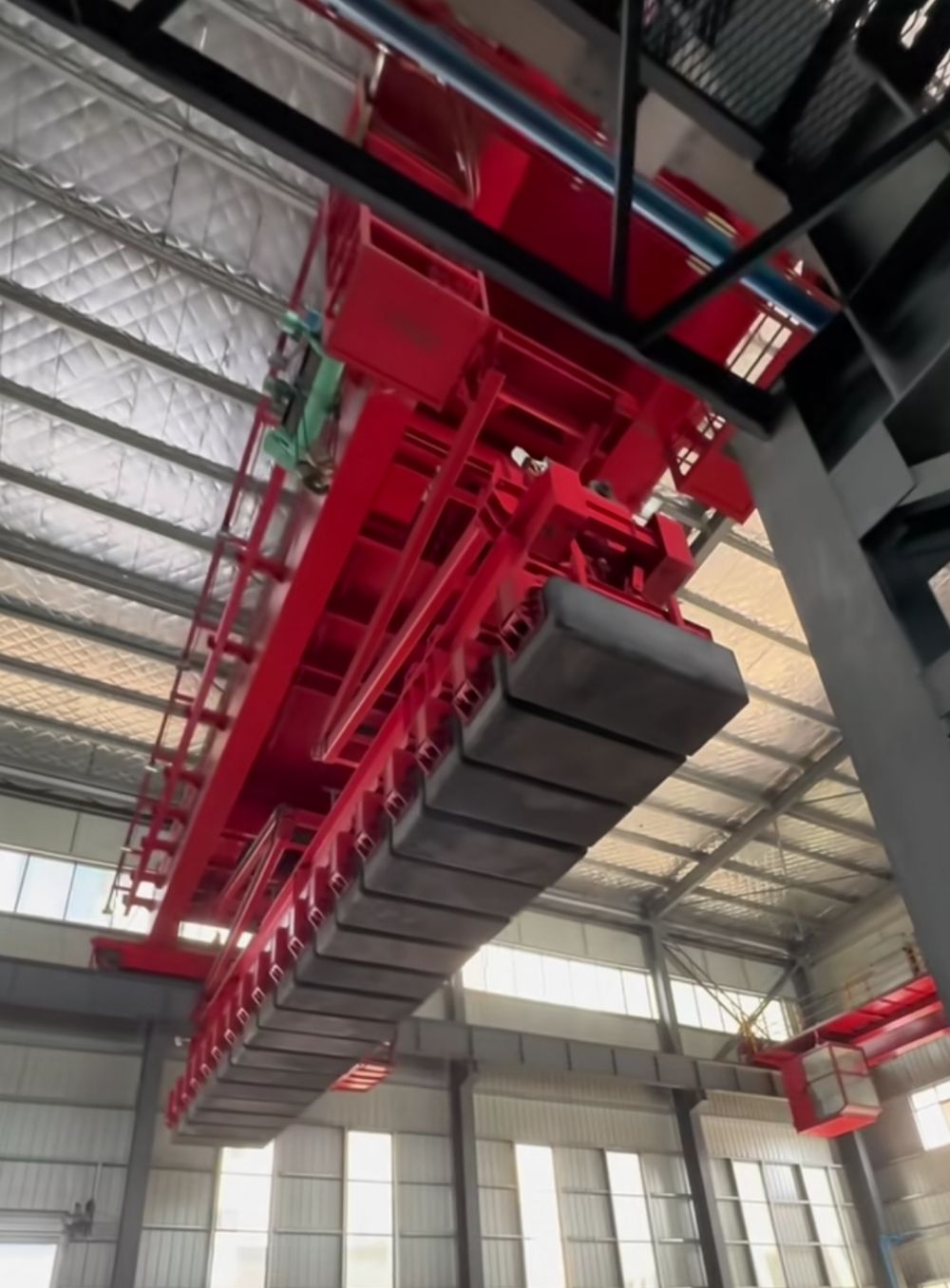 力派起重機(jī)、堆垛電車、堆垛起重機(jī)、鋁電解多功能機(jī)組