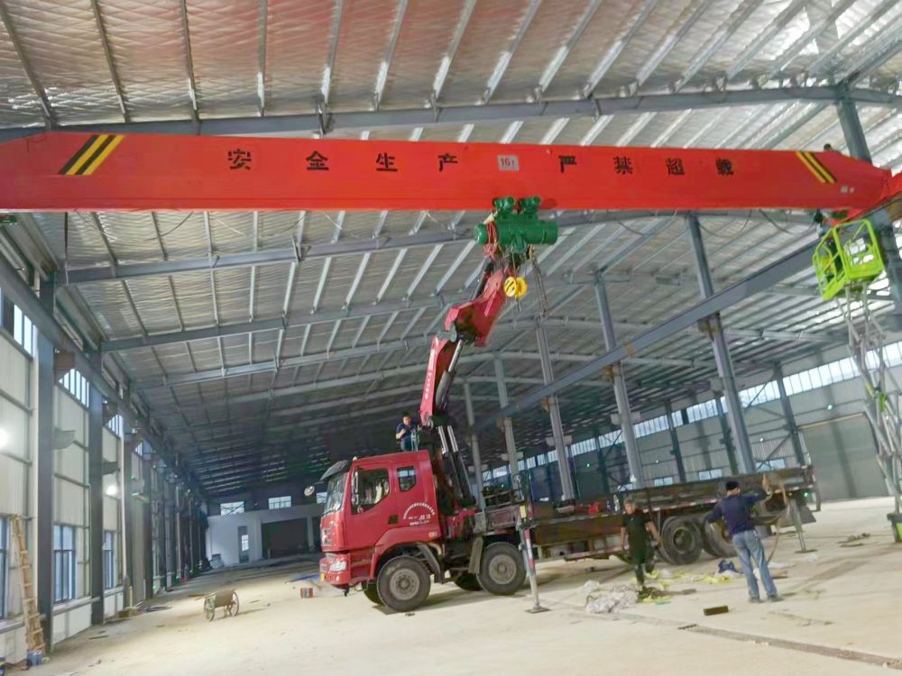 云南臨滄起重機(jī)、LDA型電動(dòng)單梁起重機(jī)