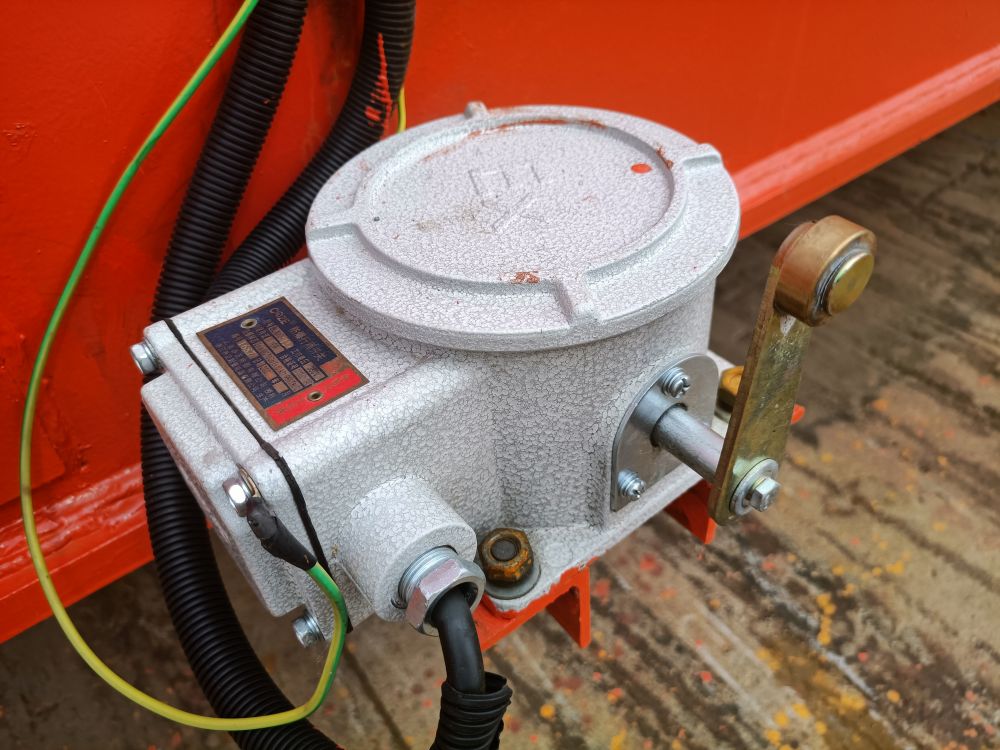 起重機(jī)行程開(kāi)關(guān)、BLX型10-12防爆行程開(kāi)關(guān)、浙江喬正起重電器