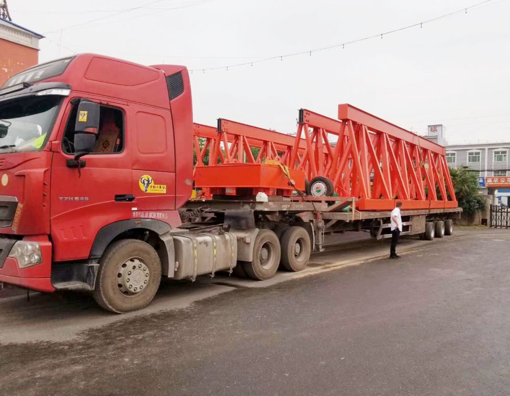 提梁機(jī)運(yùn)輸.jpg