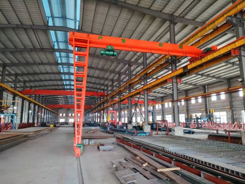 白銀龍門吊廠家、型號、參數(shù)、價格、單梁半腿門市起重機(jī)銷售安裝維修