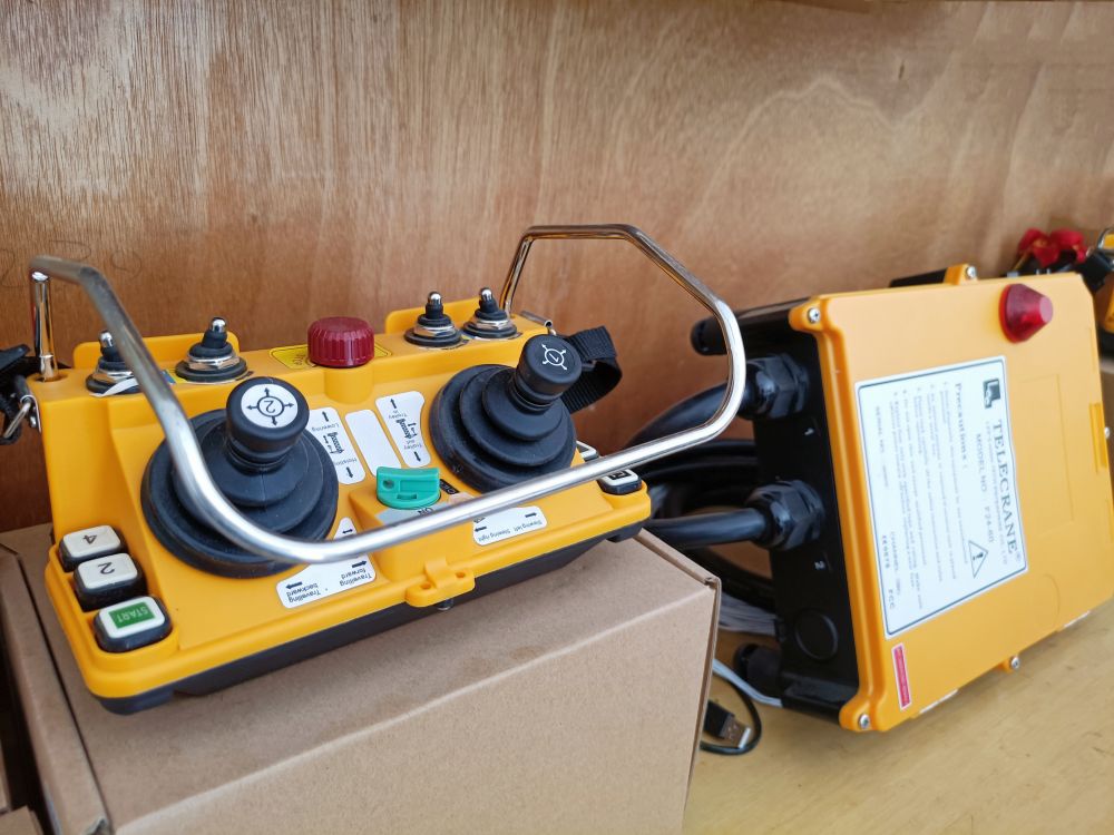 資陽(yáng)起重機(jī)遙控器、F24-60+搖桿遙控器銷售安裝維修