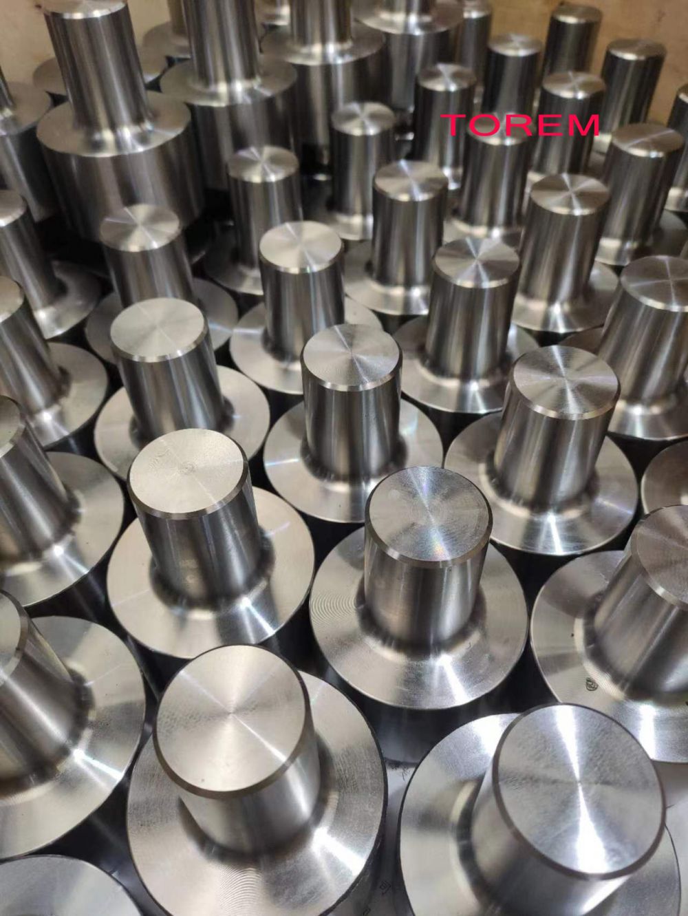 TRM061萬(wàn)向旋轉(zhuǎn)吊環(huán)  萬(wàn)向吊確保薄弱環(huán)節(jié)品質(zhì)