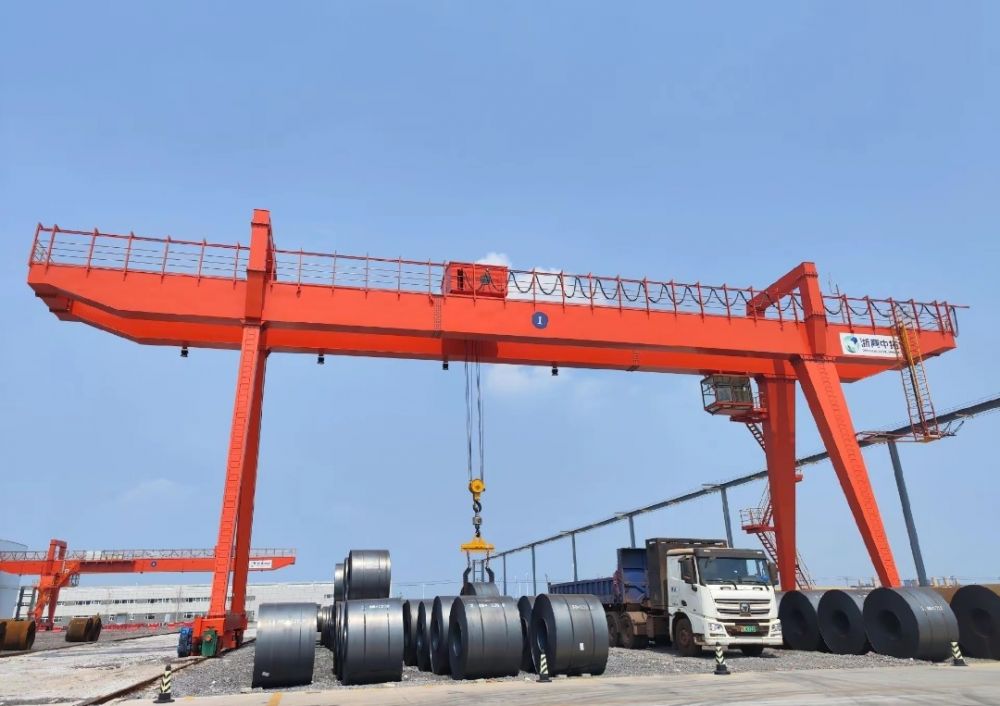 上海龍門吊、MG型雙梁門式起重機、門機