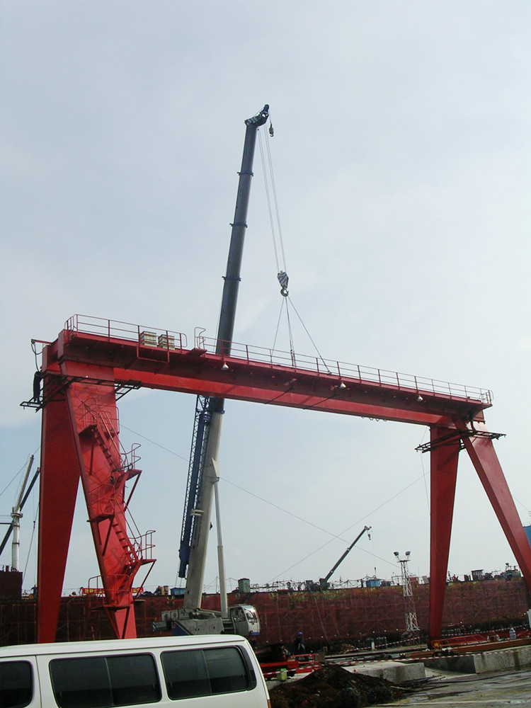 河南鐵山雙梁龍門吊、雙梁門式起重機