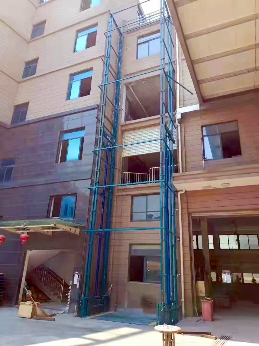 廈門液壓升降機(jī)、鏈條導(dǎo)軌升降平臺(tái)貨梯廠家銷售服務(wù)