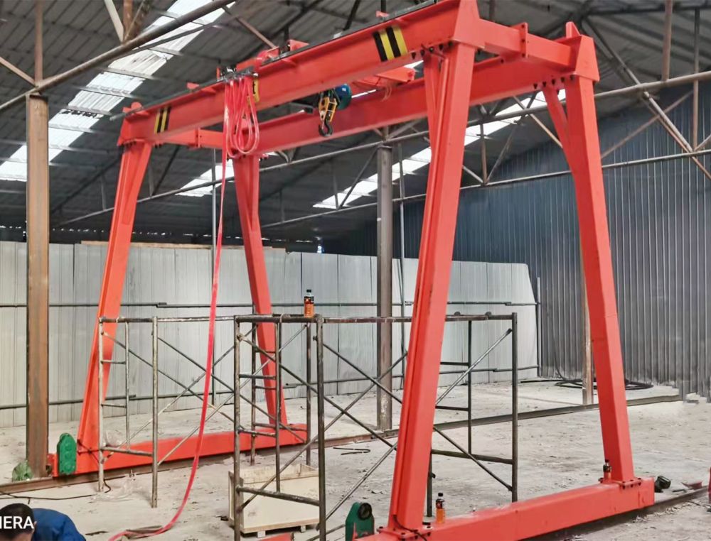 山東龍門吊、棗莊新型輕小門式起重機(jī)廠家銷售安裝維修