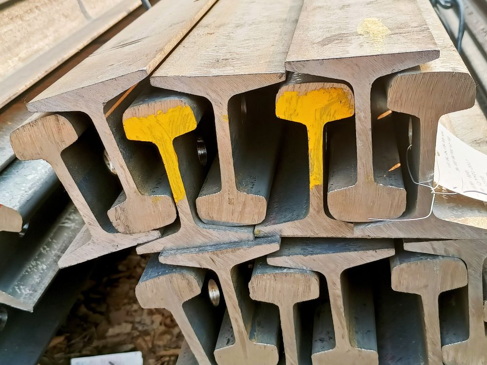 起重機(jī)軌道路軌、鋼軌及軌道壓板、夾板、魚尾板供貨安裝